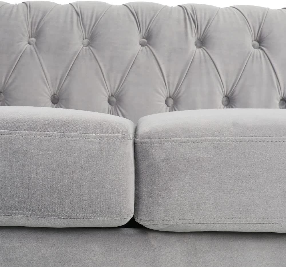 "Classic Comfort 3-Seater: Tufted Chesterfield Sofa for Living Room"